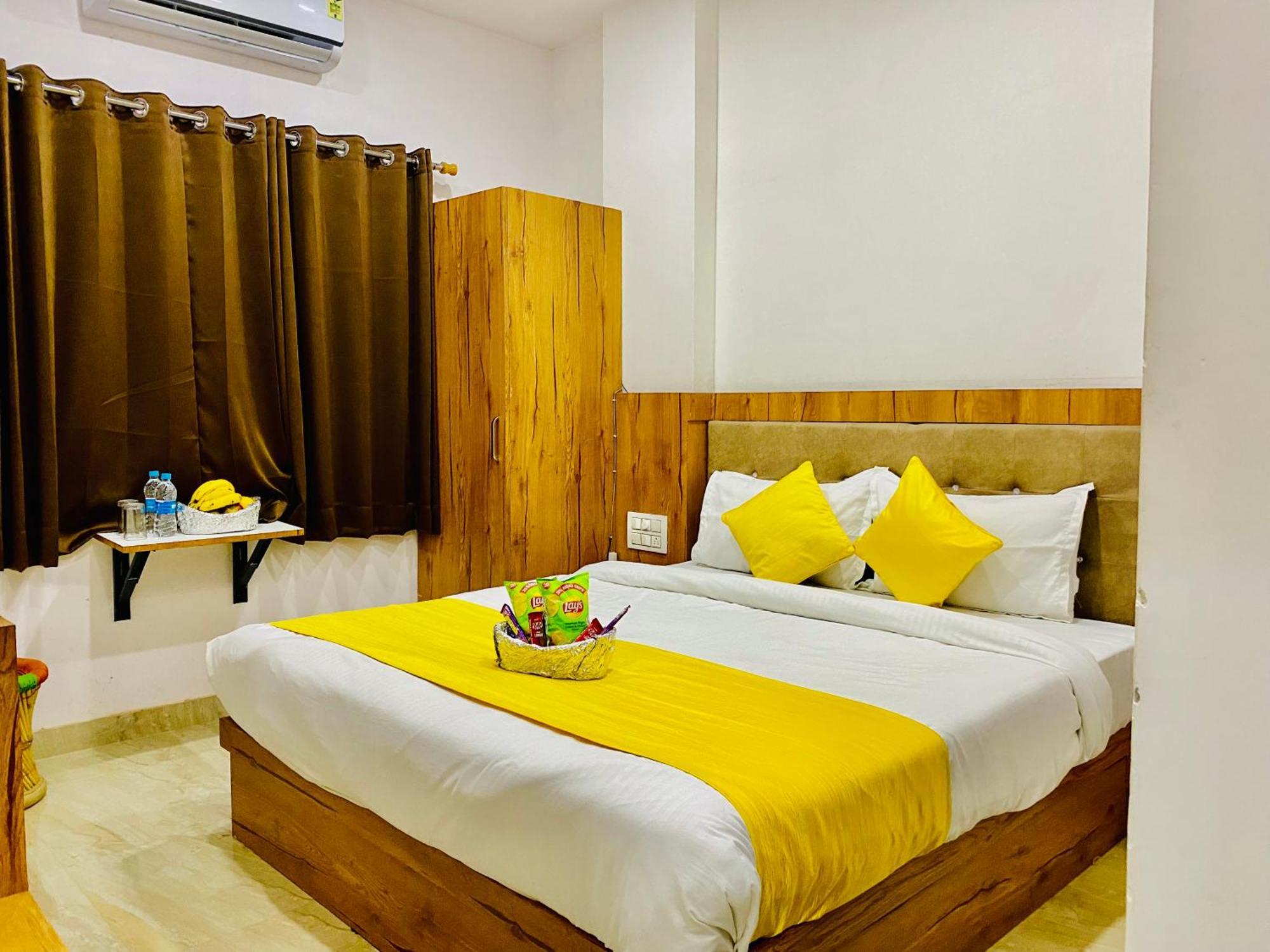 Hotel Vallabh A Lake Facing Balcony Udaipur Dış mekan fotoğraf